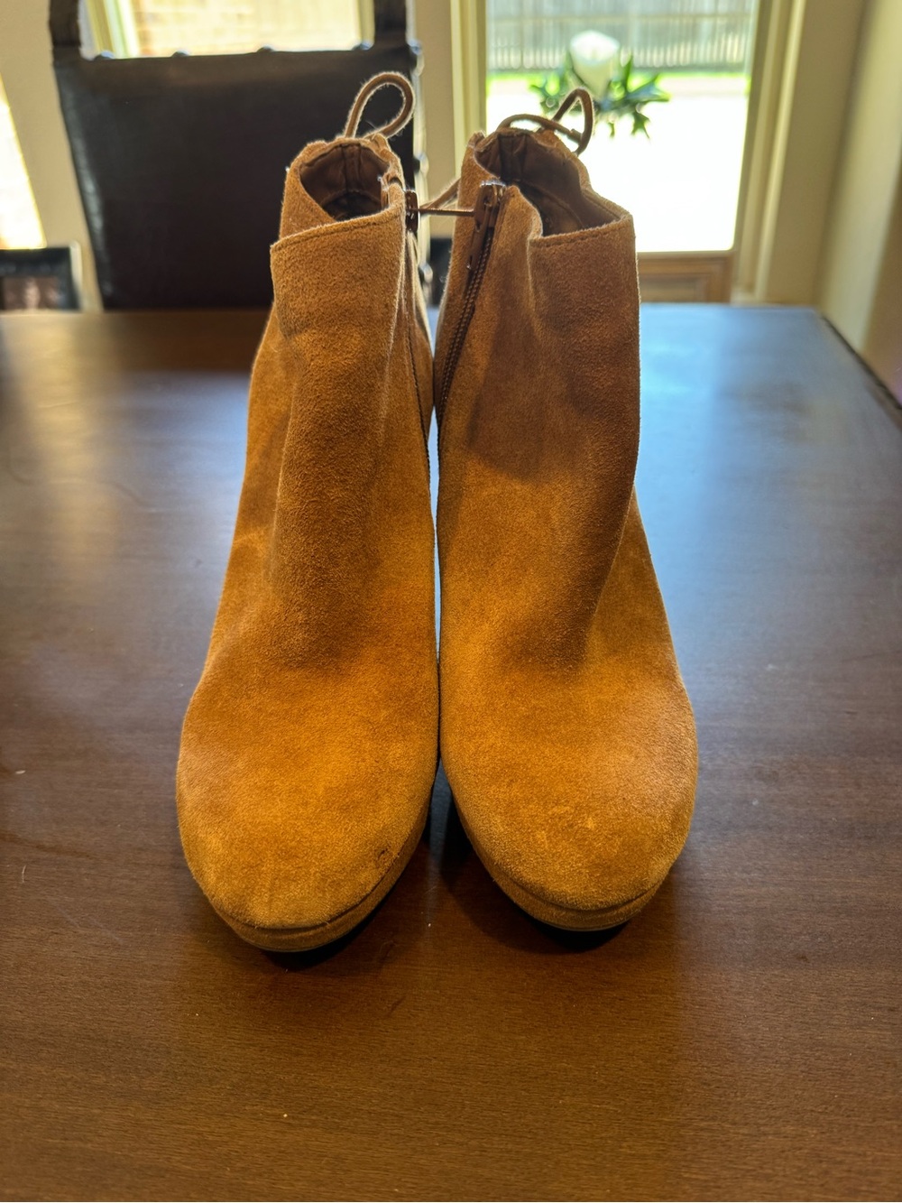 Giani Bini Women’s Suede Ankle Boots - Tan size 9